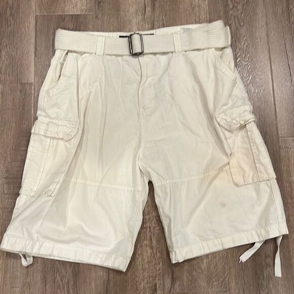 White short  - Picture 1 of 7